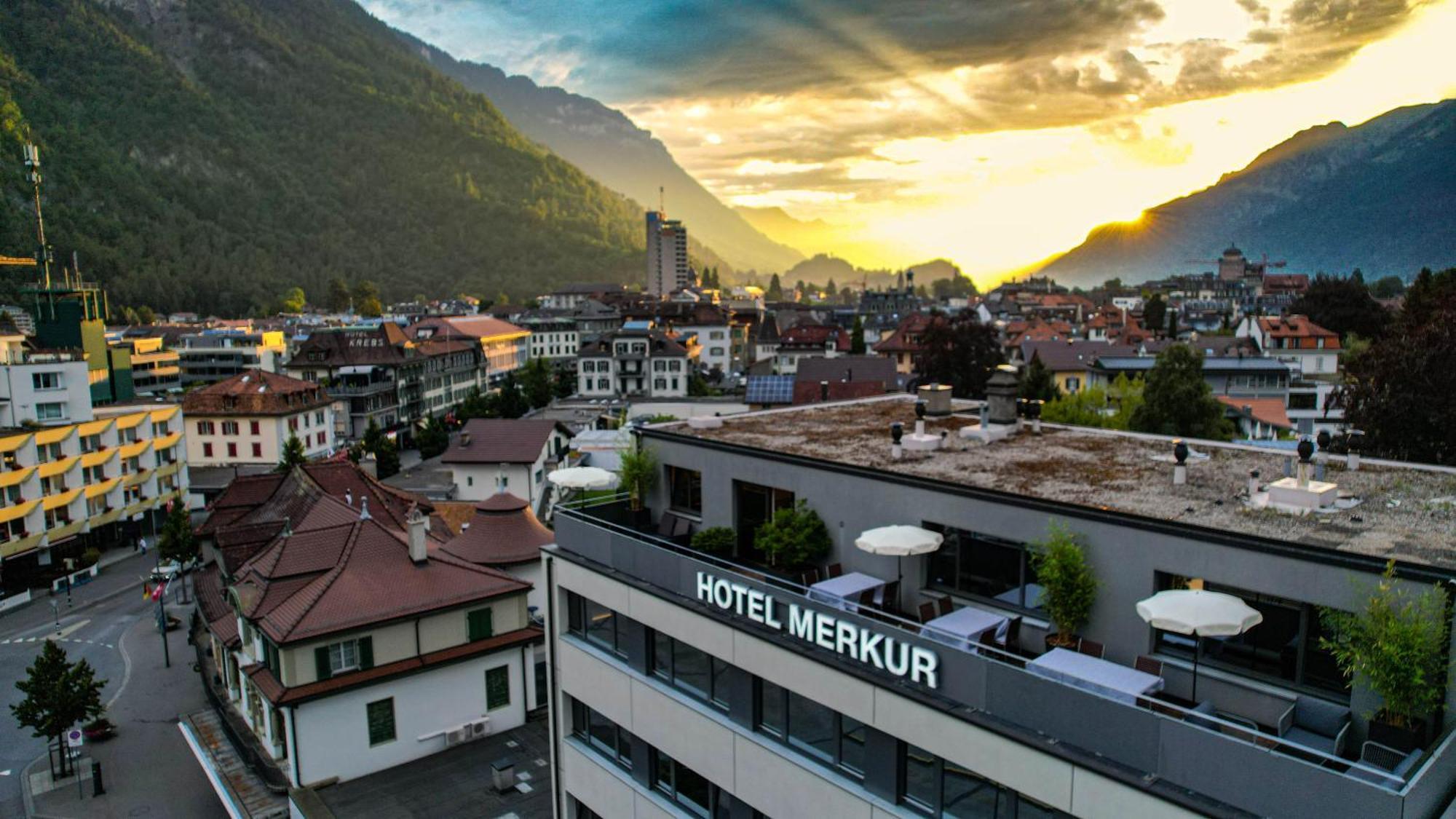 Hotel Merkur - West Station Interlaken Kültér fotó